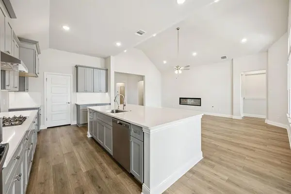 7717 Sheaves Trail, Joshua, TX 76058