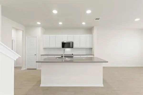 4509 Avion Drive, Sanger, TX 76266
