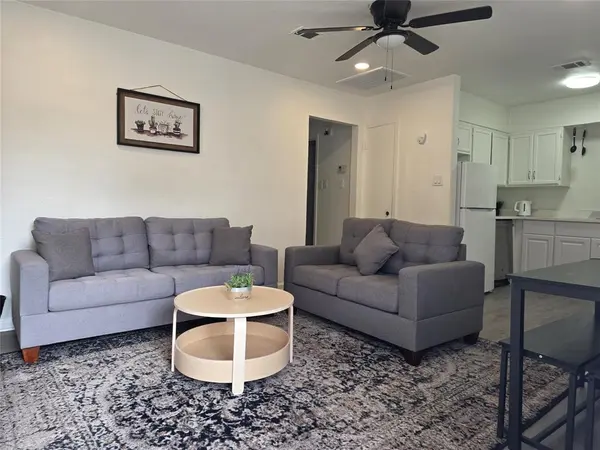853 Broadway Avenue #A, Euless, TX 76040