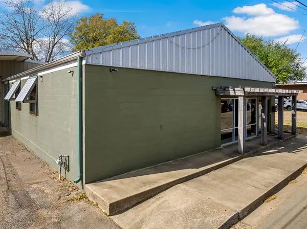 141 E Marshall, Pittsburg, TX 75686