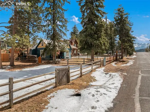 509 N Center ST, Woodland Park, CO 80863