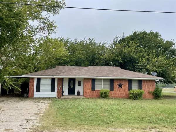 711 Denver Street, Alvord, TX 76225