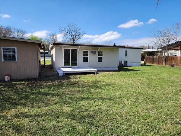 145 Lakeview Road, Roanoke, TX 76262