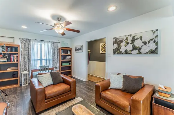 708 N Stewart Street, Azle, TX 76020