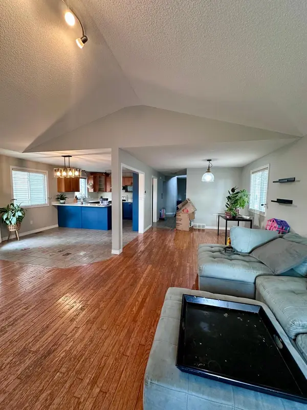 1577 Purser ST, London East, ON N5V 5J3