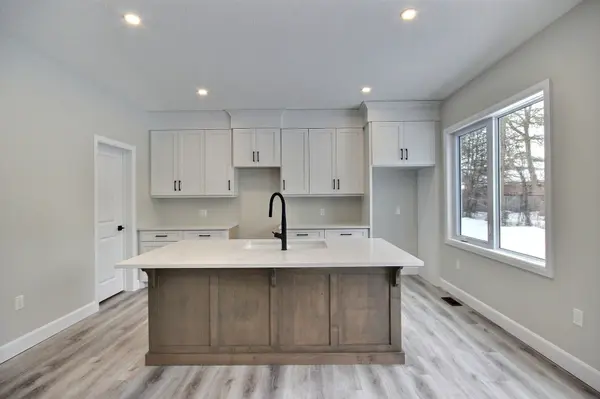 14 Roberts ST N, Huron East, ON N0G 1B0