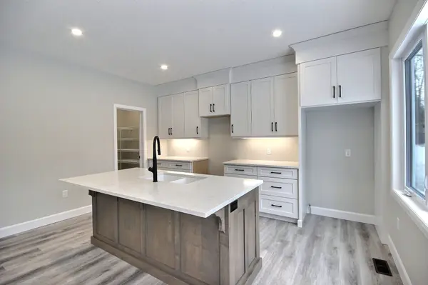 14 Roberts ST N, Huron East, ON N0G 1B0
