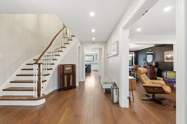 23 Golfview CRES, Hamilton, ON L9H 6V1