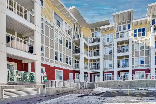 402 Marquis LN SE #208, Calgary, AB T3M 2G7