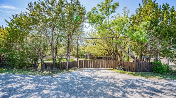 2200 Glenn Cemetery Road, Tolar, TX 76476