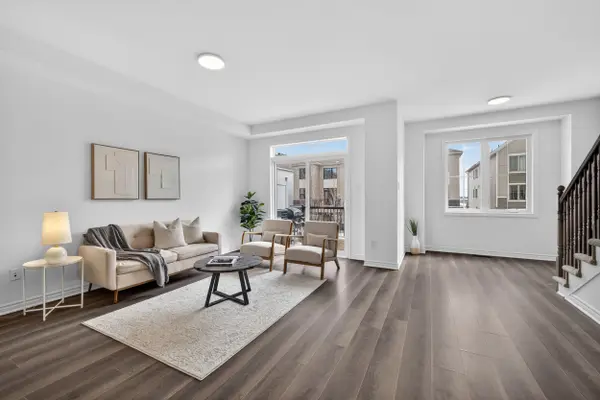 21 Caspian ROW, Kanata, ON K2V 0R7