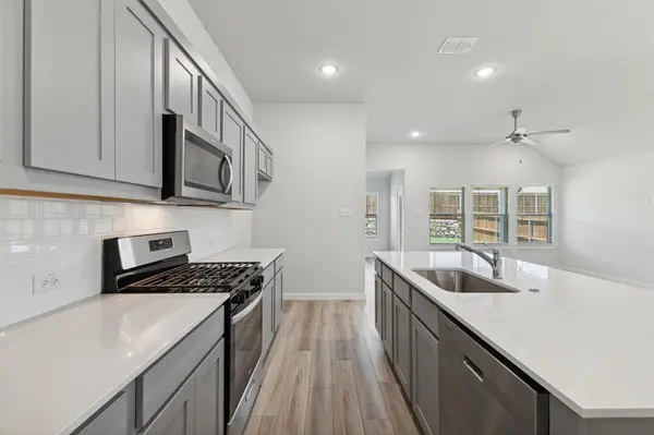 280 Bright Alcove Court, Lavon, TX 75166