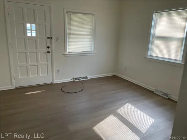 3951 Los Angeles AVE, Warrencity_macomb, MI 48091