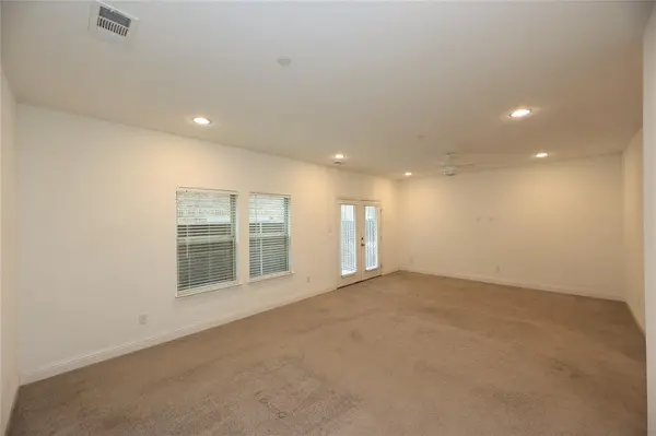 124 Canonbury Drive, Lewisville, TX 75067