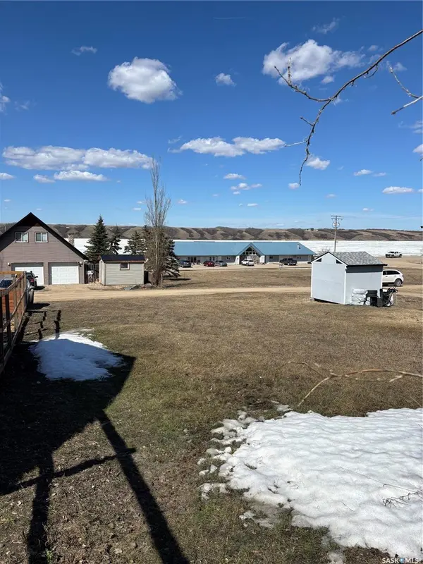221 Douglas AVENUE, Manitou Beach, SK S0K 4T1