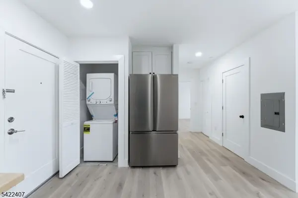 95 Shepherds Ln #B409, Totowa Boro, NJ 07512