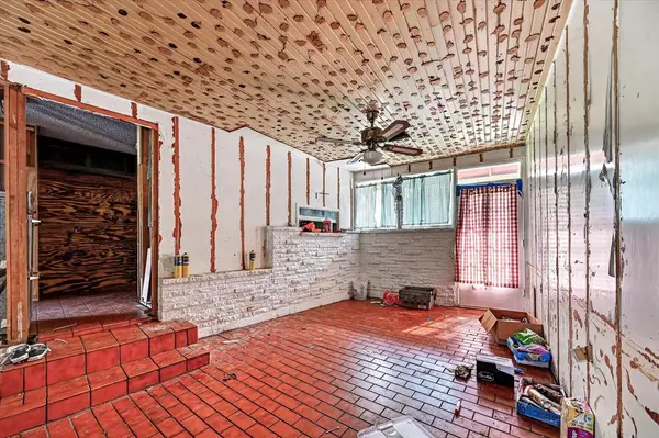 1148 Rock Creek Drive, Garland, TX 75040