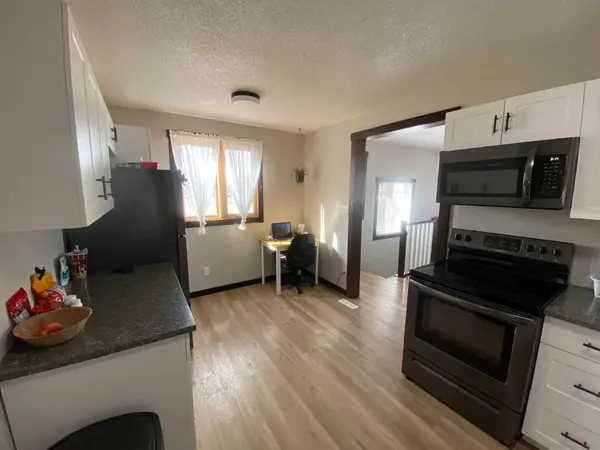 302 6 AVE W, Bassano, AB T0J0B0