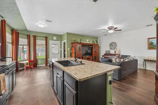 247 Meadowlands Drive, Ponder, TX 76259