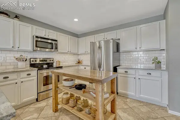 4655 Stargazer DR, Colorado Springs, CO 80922