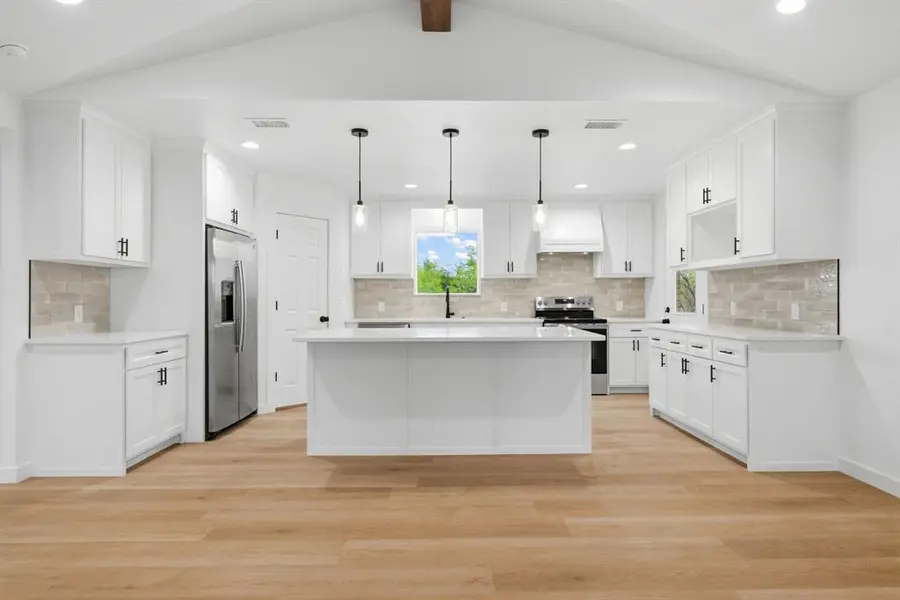 1556 Sunset Drive, Baird, TX 79504