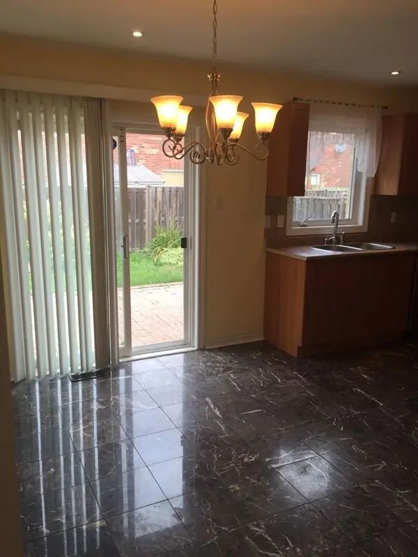 58 Sewells LN #Upper, Brampton, ON L7A 2Z8