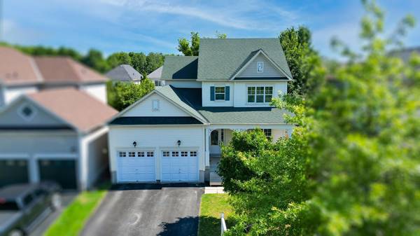 39 Hurst ST,  Halton Hills,  ON L7J 2Z8