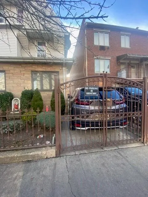 8749 17th AVE, Brooklyn, NY 11214