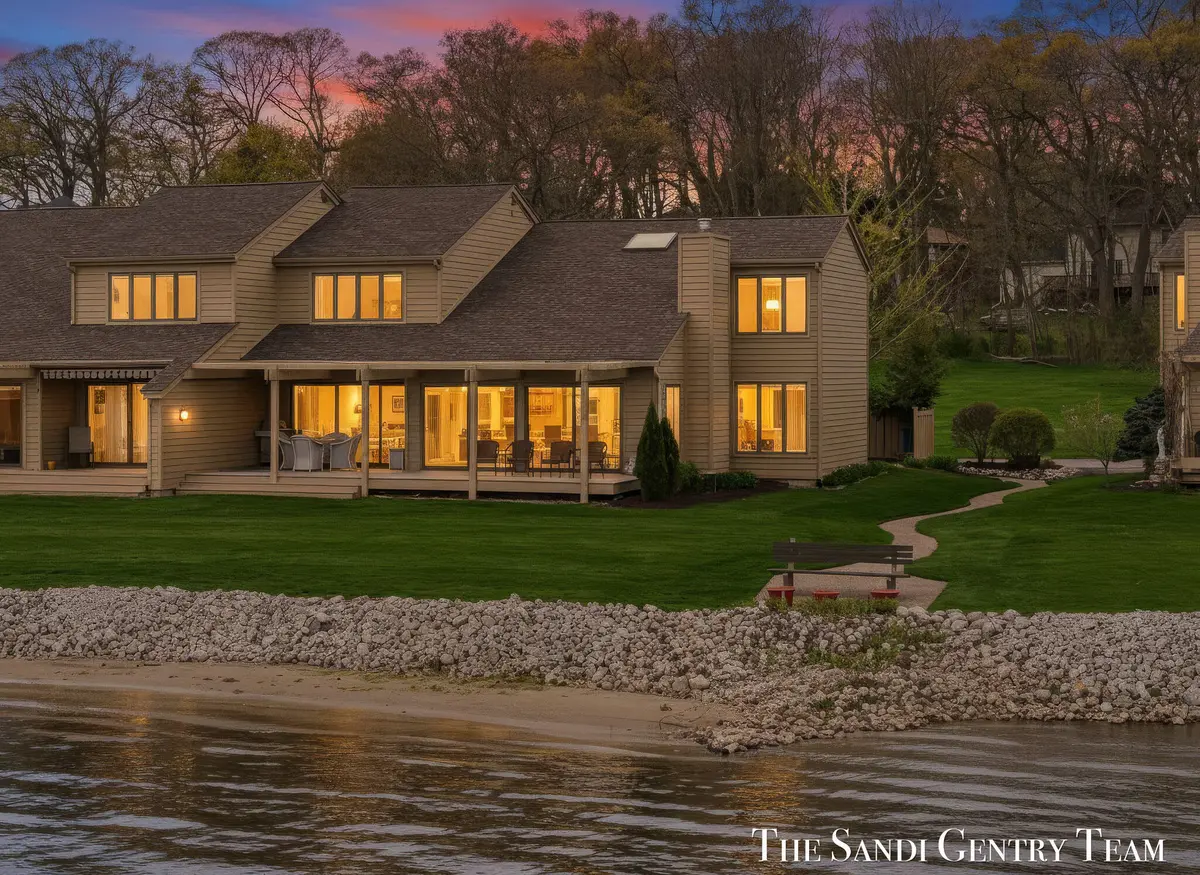 15780 N Prospect Point DR, Spring Lake Twp, MI 49456