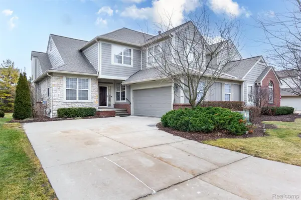 3805 W Winding Brook CIR #22, Rochester Hills, MI 48309