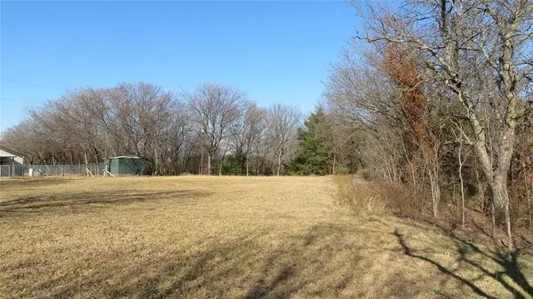 272 Chisam Road, Valley View, TX 76272