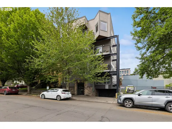 2241 NW PETTYGROVE ST #5, Portland, OR 97210
