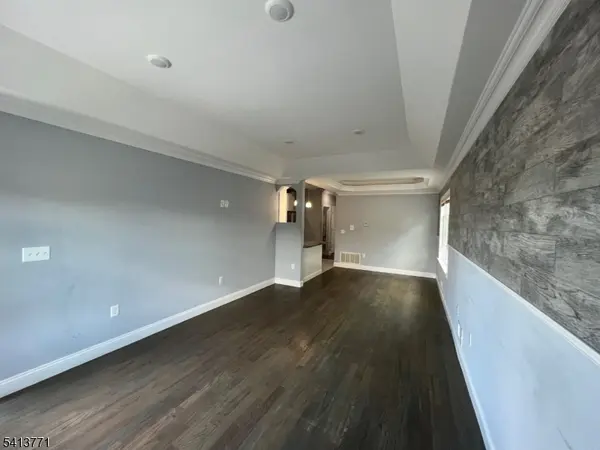454 3Rd Ave, Elizabeth City, NJ 07206