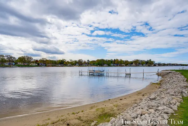 15780 N Prospect Point DR, Spring Lake Twp, MI 49456