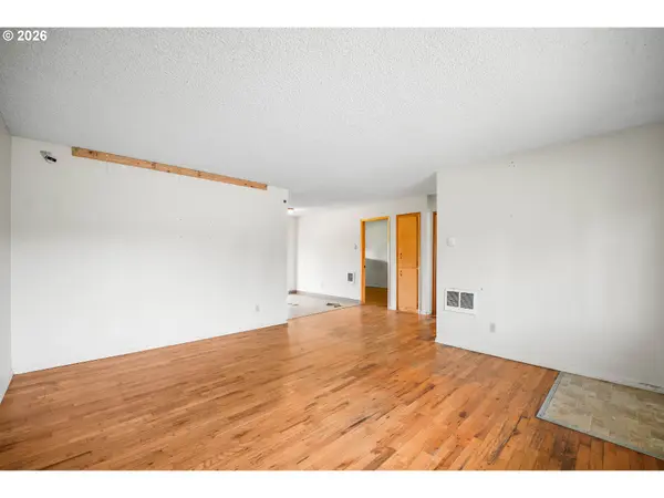 10323 NE 58TH ST, Vancouver, WA 98662