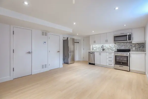 429 Brock AVE #Lower, Toronto C01, ON M6H 3N7