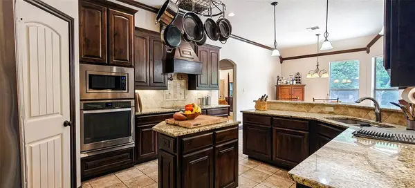 5001 Oak Mill Drive, Fort Worth, TX 76135