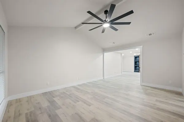 221 Lipscomb Street, Cleburne, TX 76031