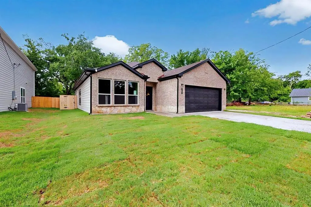 415 Martin Luther King Jr Street, Sulphur Springs, TX 75482