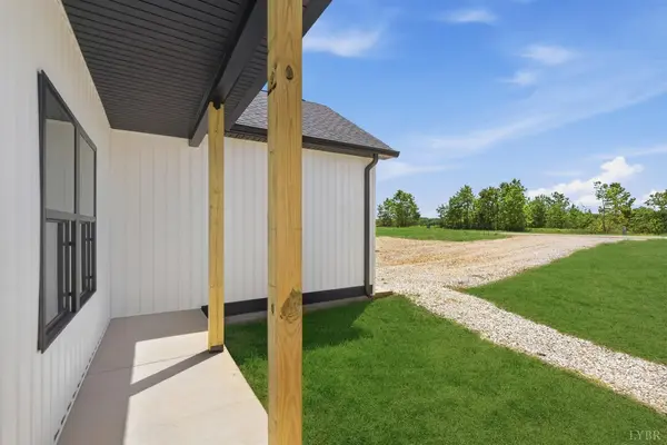 171 Fox Hall Dr, Amherst, VA 24521