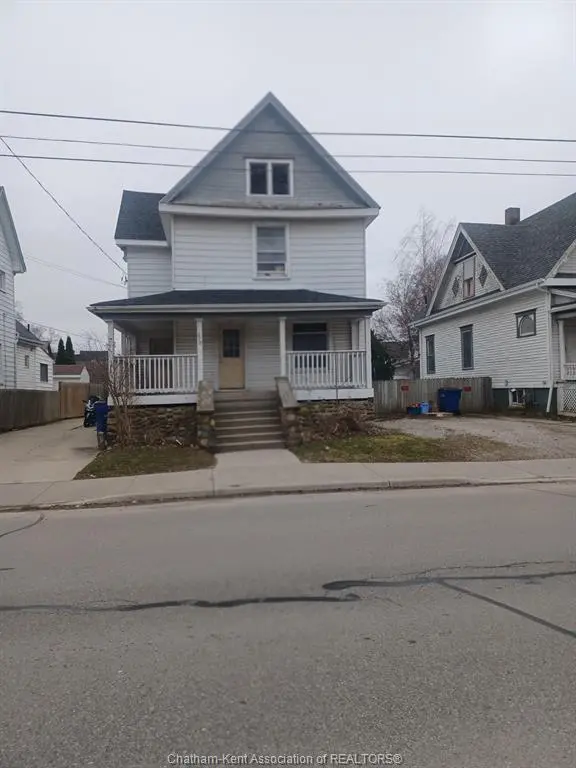 278 Queen Street South West, Chatham, ON N7M 2H4