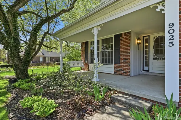 9025 Muirland DR, Plymouth Charter Township, MI 48170