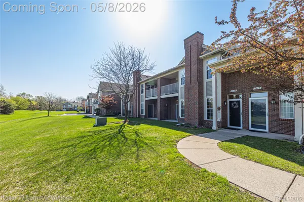 2185 Leighton DR, Shelby Charter Township, MI 48317