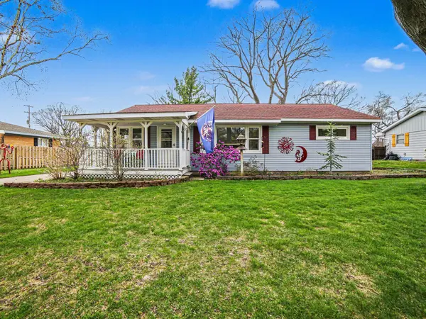 1033 N Beechwood ST, Ludington, MI 49431