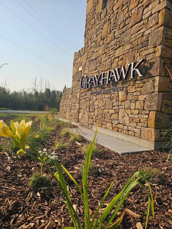 12 Greenwood DR, Sylvan Lake, AB T4S 2N8