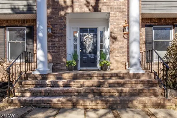 6 Rock Spring Rd, Chester Twp., NJ 07930