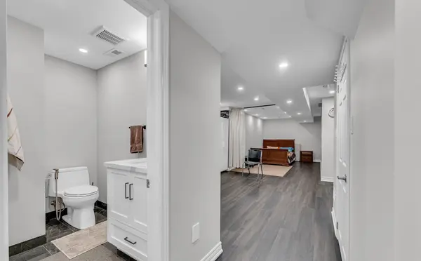 66 Waterbury ST, Caledon, ON L7E 1X5