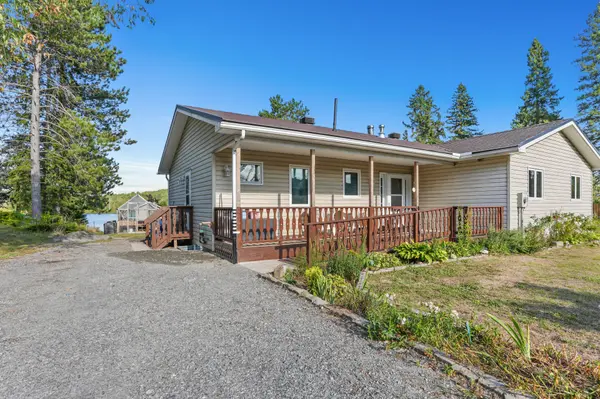35B Card RD, Hastings Highlands, ON K0L 2K0