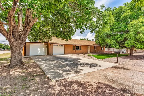 2401 Clayton DR, Canon City, CO 81212