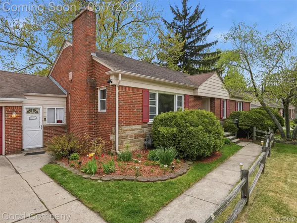 19706 Old Homestead DR, Harper Woods, MI 48225